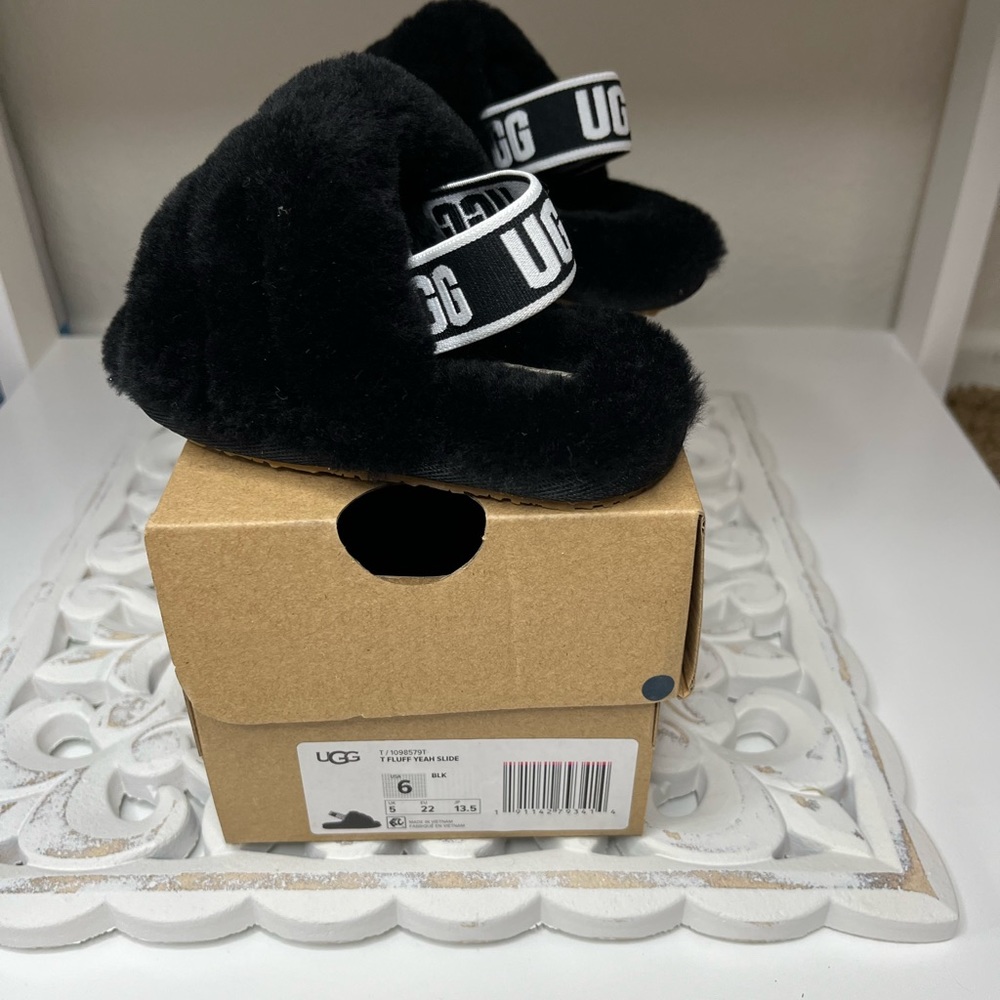 Toddler UGG slides